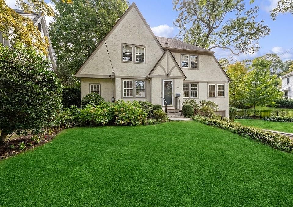 1st image of 8 Pine Brook Drive