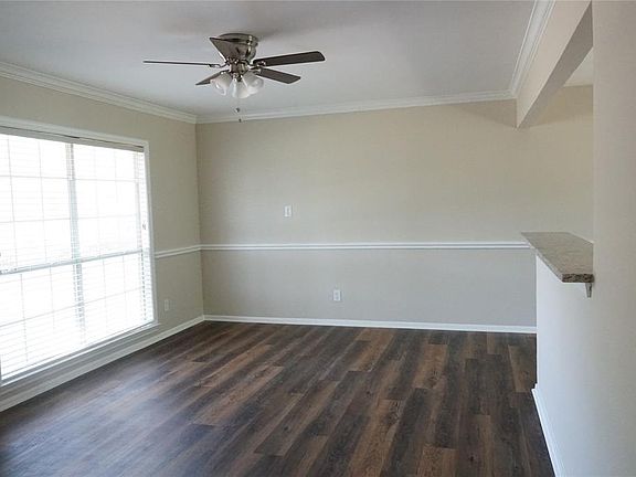 5th image of 1902 Burke Dr