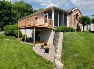 3409 Valley Oaks Dr #A, Clinton, IA 52732