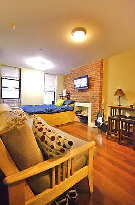 Rented by Bold New York | media 11