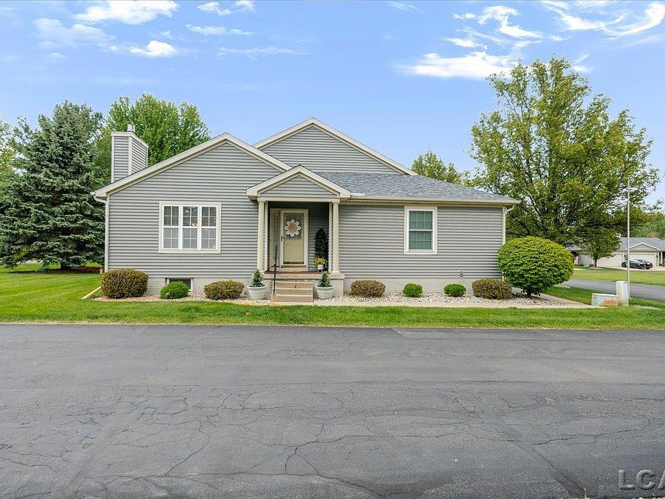 1st image of 2498 Chesapeake Dr
