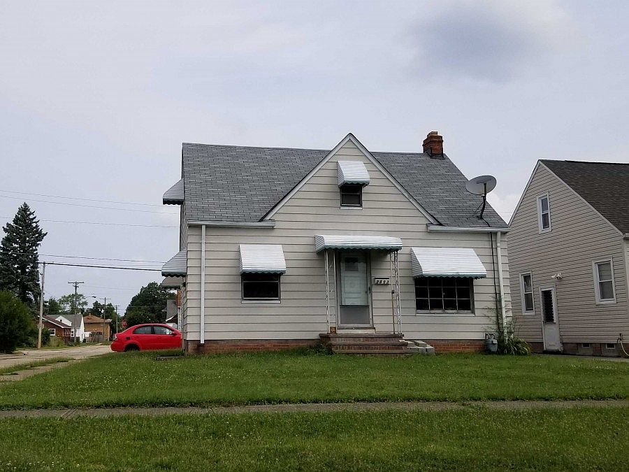 1st image of 2832 Parklane Dr