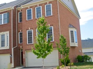 1027 Hotchkiss Pl, Fredericksburg, VA 22401