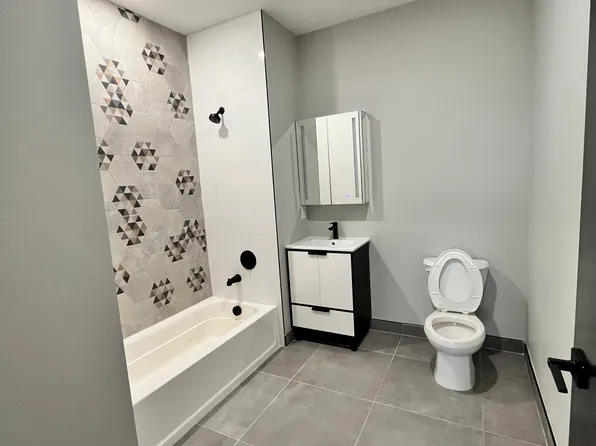 138 Mallory Avenue image 9 of 10