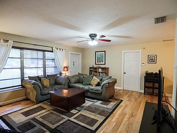 5th image of 3917 37th St E