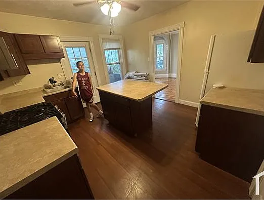53 Everett St #2 — Photo 11