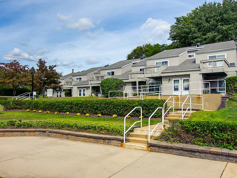 Siena Village (62 Years or Older, Income Limits Restrictions Apply) — Photo 40