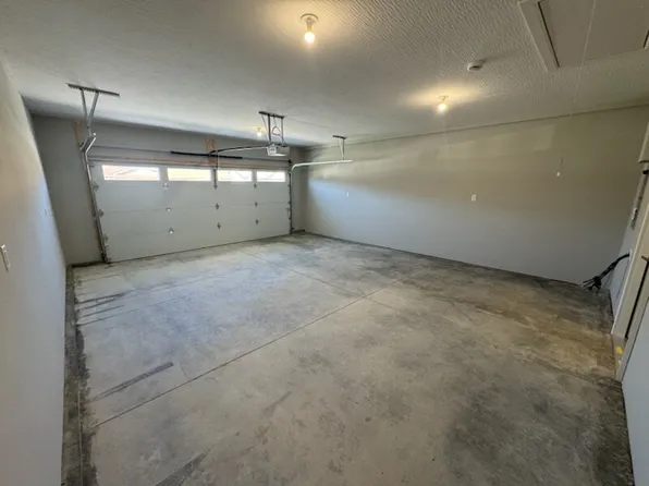 955 Winter Ridge Dr, Sidney, OH 45365