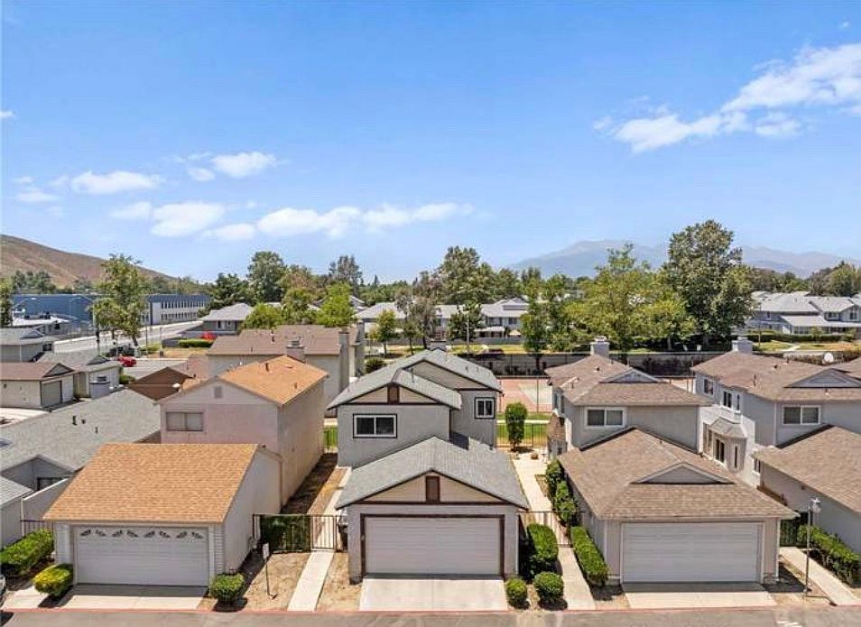 1st image of 4842 Village Green Way