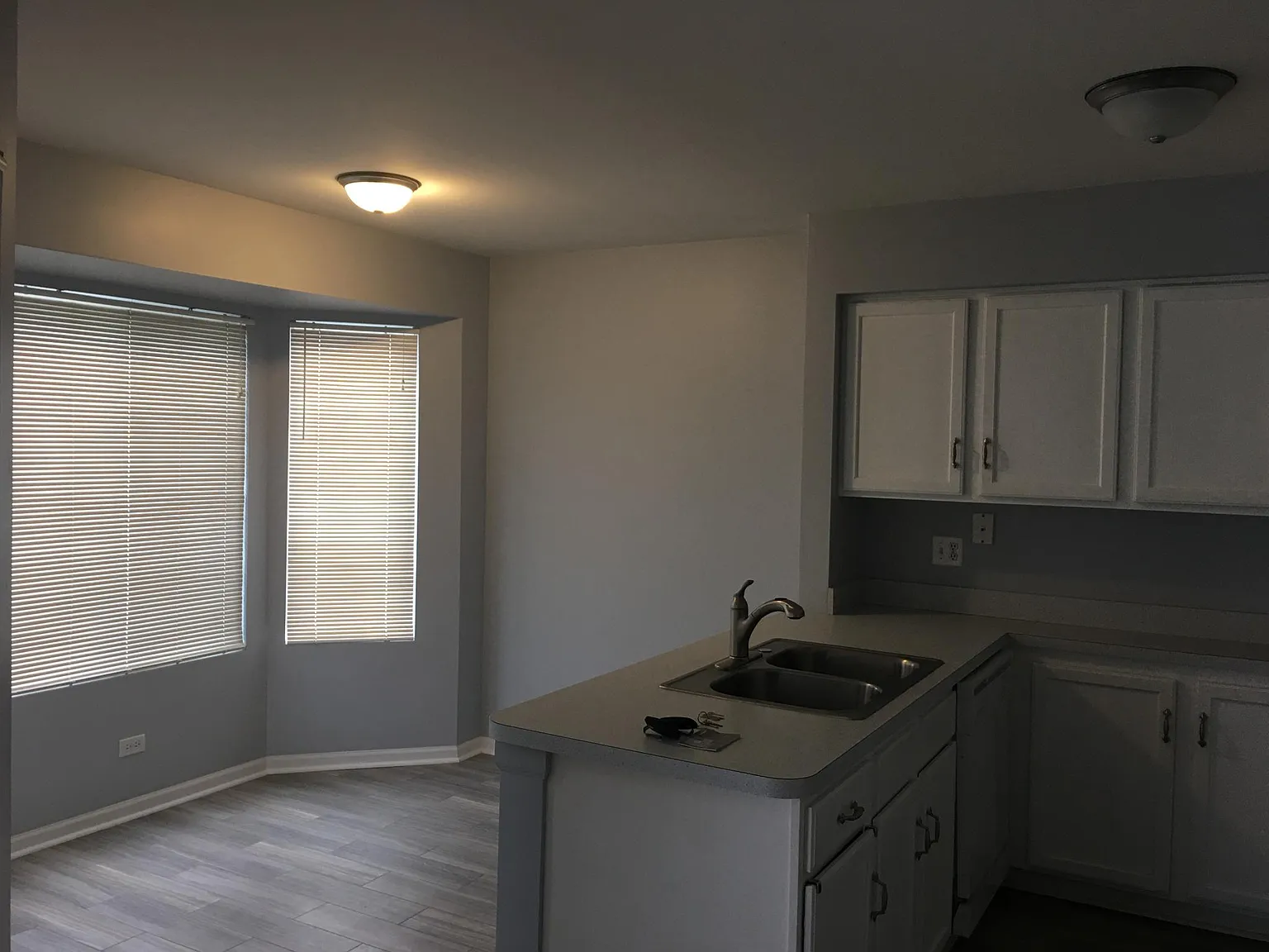 3 bed, 2002 sqft, $2,425 — Photo 4