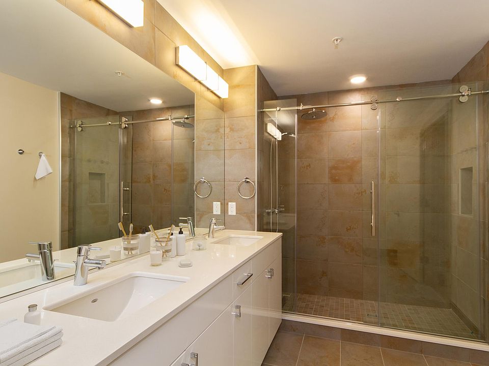 2nd image of 500 Pearl St #904