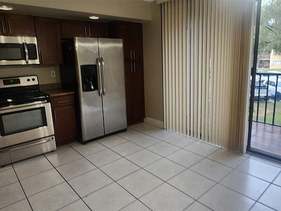 4th image of 8650 SW 133rd Avenue Road