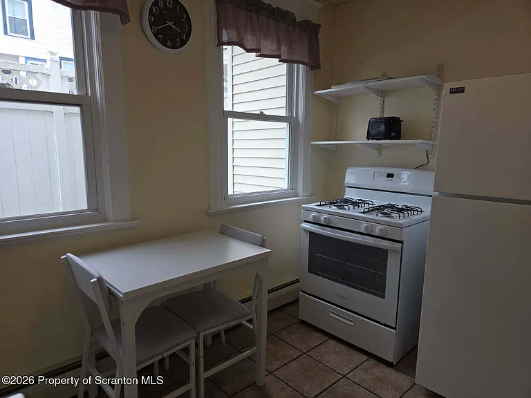 1706 E Gibson St — Photo 13