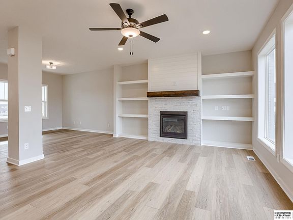 5th image of 7702 S 198th Ave