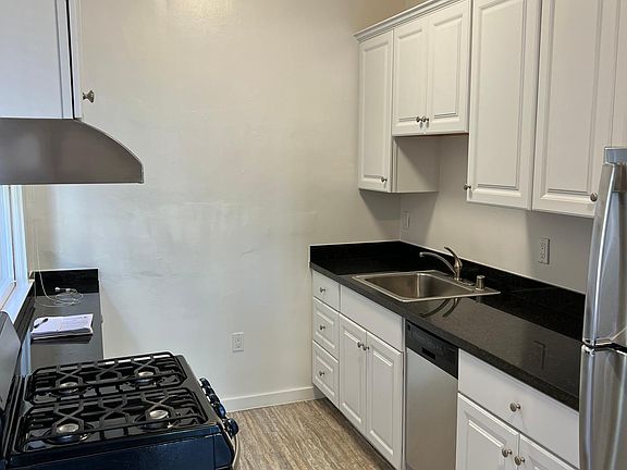 3rd image of 307 Valencia St APT 201