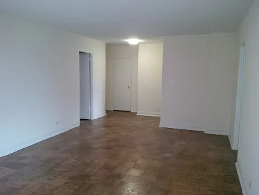 Rented by Classic Marketing- 530 Park1 | media 32