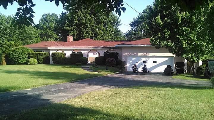 1st image of 9326 Lake Shore Blvd