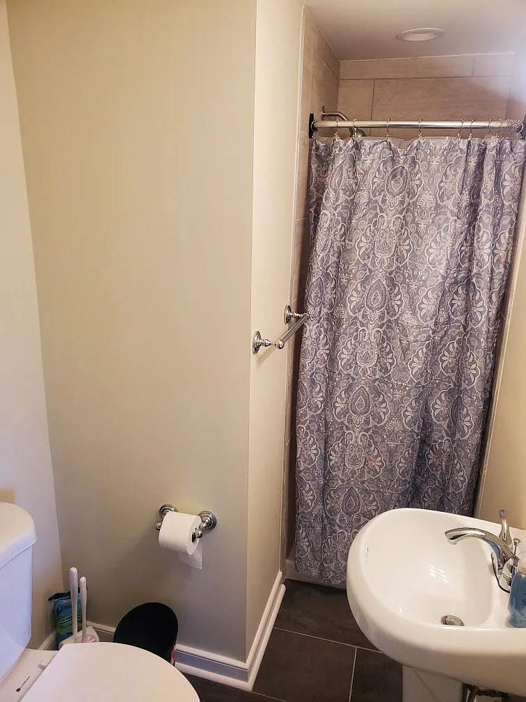 4 bed, 3.0 bath, 2052 sqft, $949 — Photo 2