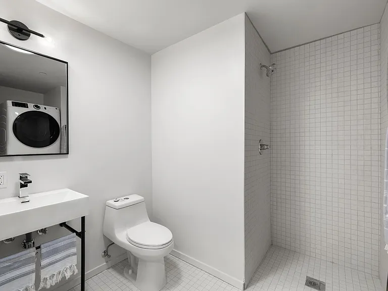 1825 N Rosa Parks Way — Photo 10