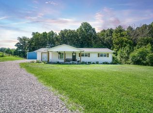 989 Garrett Rd, Quebeck, TN 38579