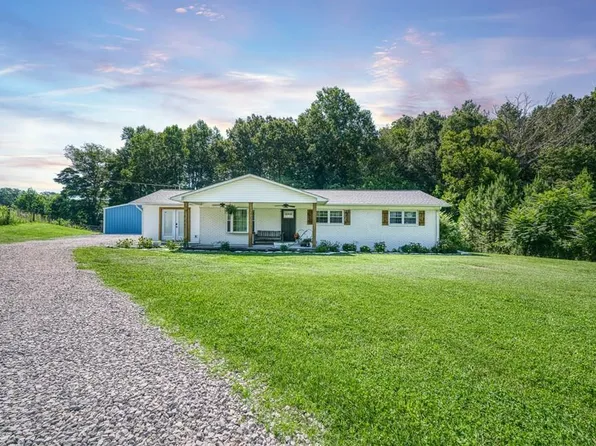 989 Garrett Rd, Quebeck, TN 38579