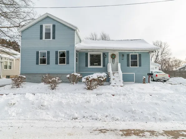 42 Eveline St, Oshkosh, WI 54901