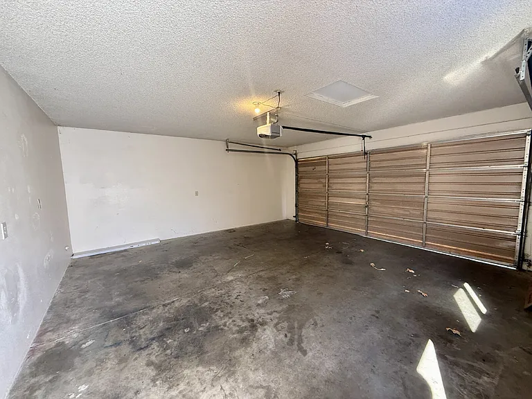 350 Rim Rock Cir — Photo 13