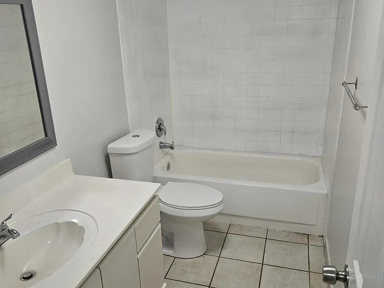 3714 SW 60th Ter #28 — Photo 6