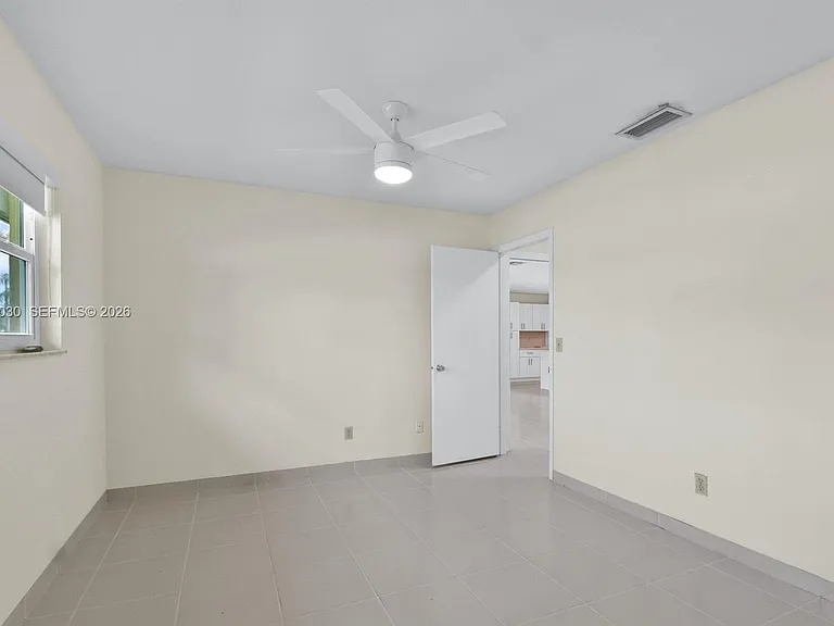 2480 Windsor Rd — Photo 37