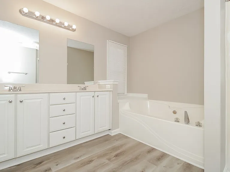 37 Winter Park Ln — Photo 11