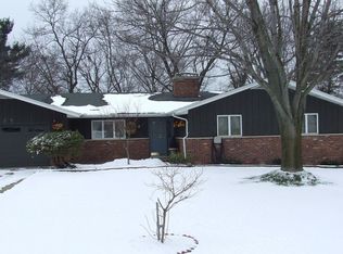 3660 Crestview Dr, Saint Joseph, MI 49085