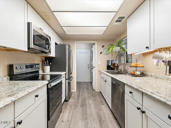 4561 W MCLELLAN Road, Glendale, AZ 85301