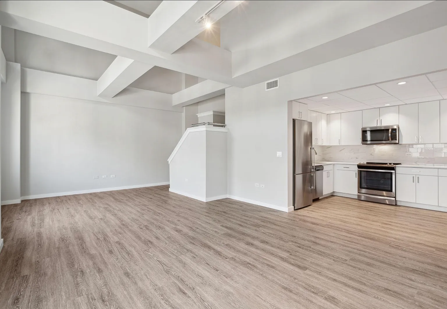 1 bed, 806 sqft, $2,675 — Photo 1
