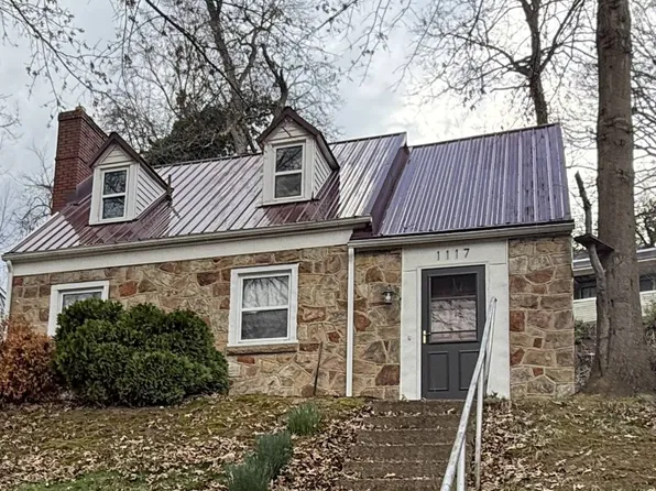 1117 Edgewood Dr, Charleston, WV 25302