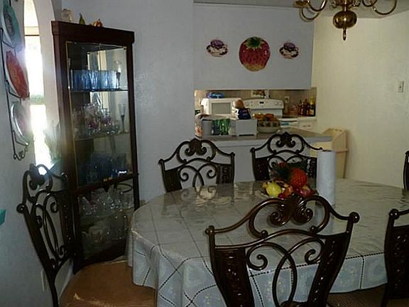 3rd image of 1273 Tiffany Ln
