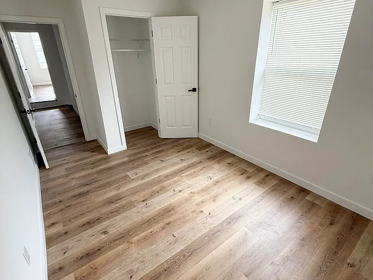 2020 E Huntingdon St — Photo 11