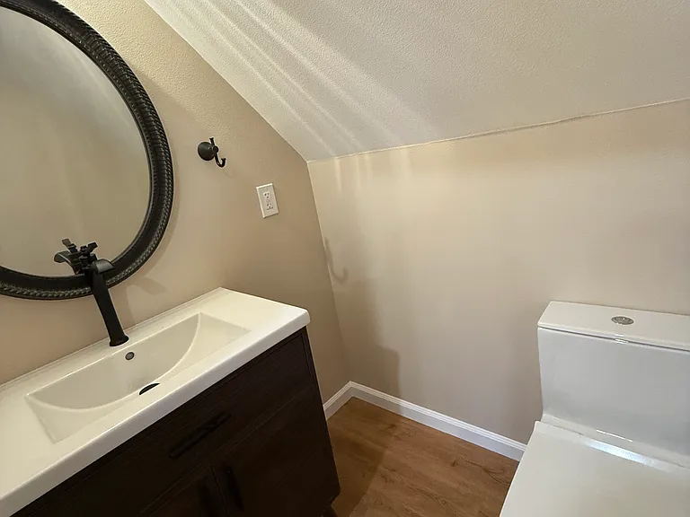 2367 NW Kearney St #7 — Photo 10