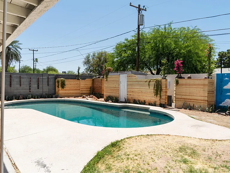 1023 W Elna Rae St — Photo 11