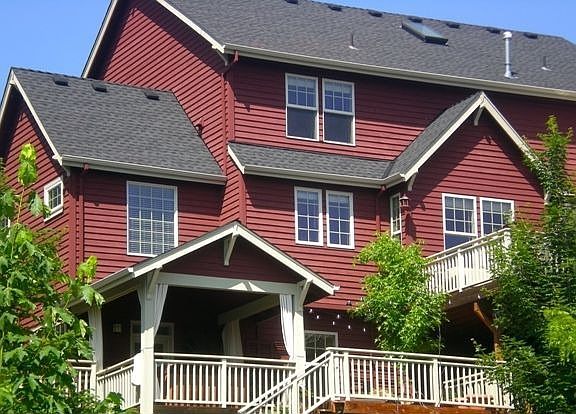 Expansive Entertaining Decks