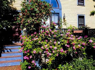 71 Abbottsford Rd, Brookline, MA 02446