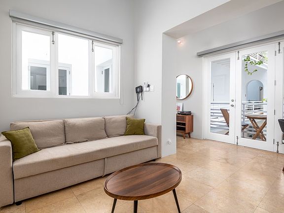 4th image of 112 San Sebastian APT 204