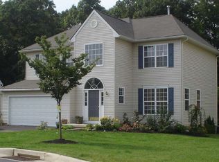 207 Roberts Ln, Coatesville, PA 19320