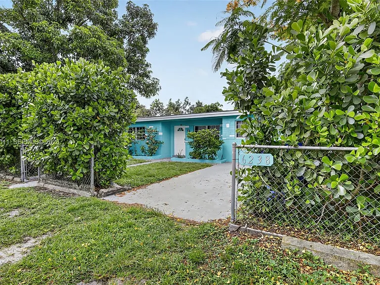 6238 Hayes St — Photo 5