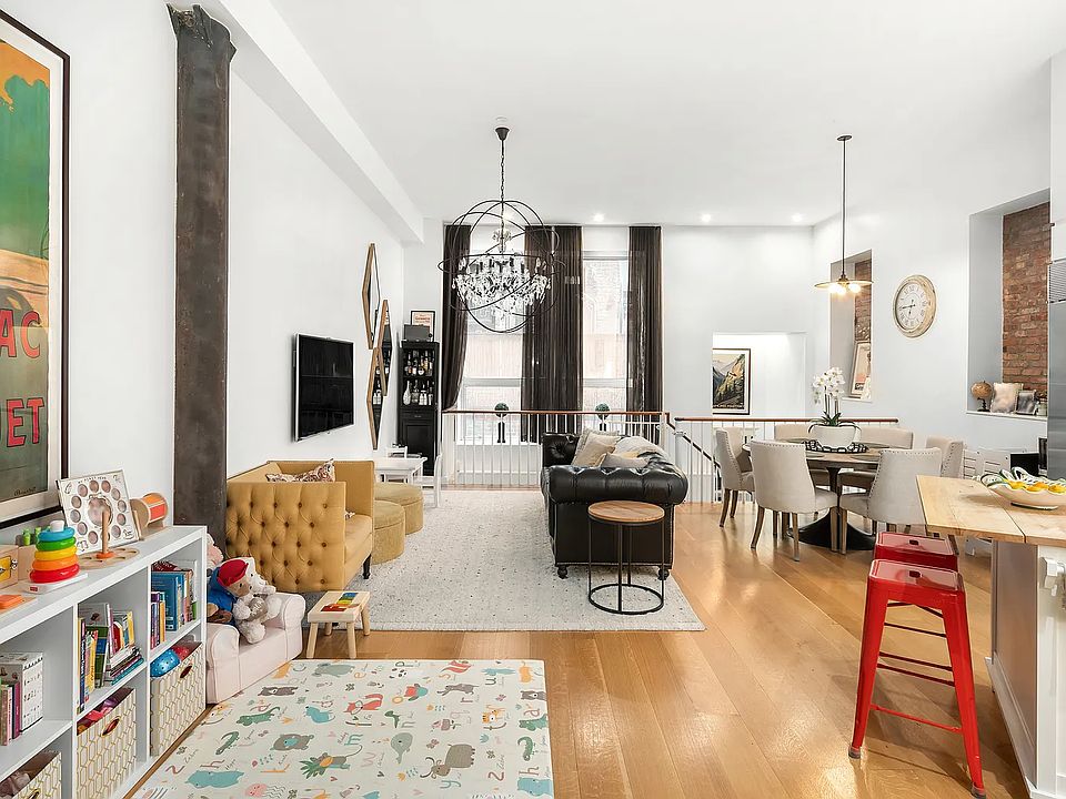 1st image of 159 W 24th St #Townhouse