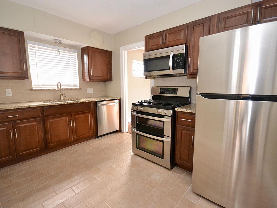 Luxe Stainless Appliances