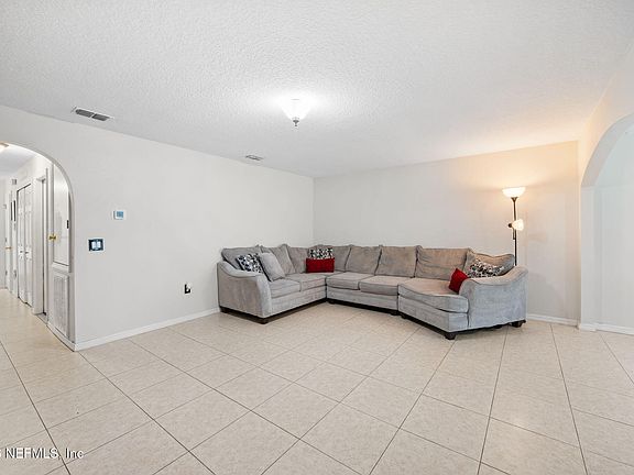 5th image of 7424 PALM HILLS Drive