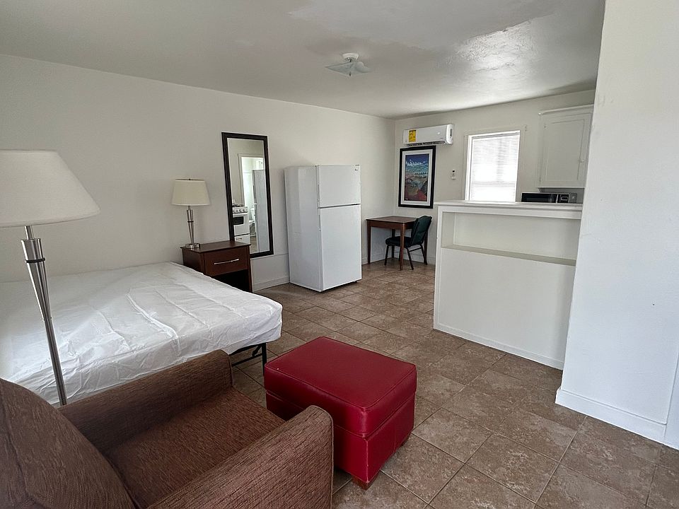 1st image of 470 S Foch St #6
