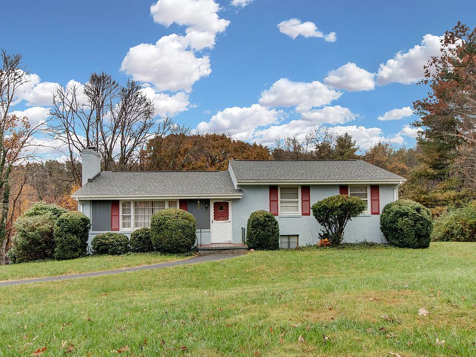 1st image of 74 Upland Dr