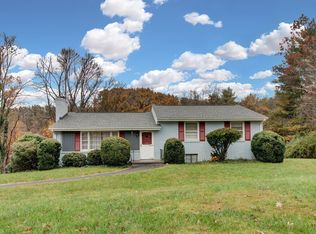 74 Upland Dr, Salem, VA 24153