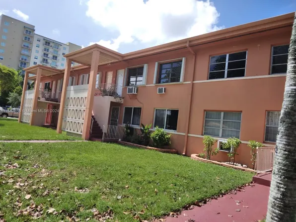 3651 SW 11th St #6B, Miami, FL 33135